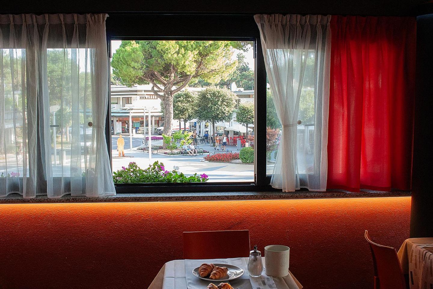 Hotel Savoia Lignano Sabbiadoro Exteriör bild